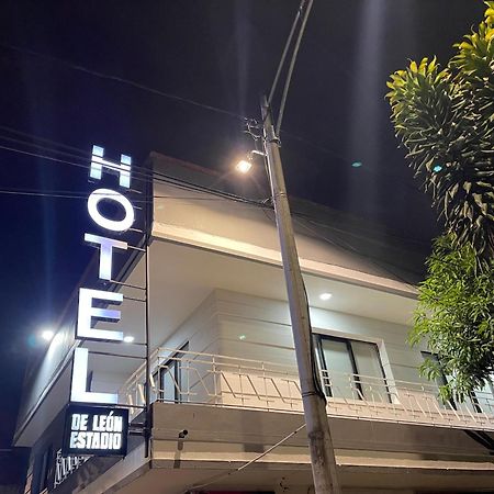 Hotel De Leon Estadio Меделин Екстериор снимка