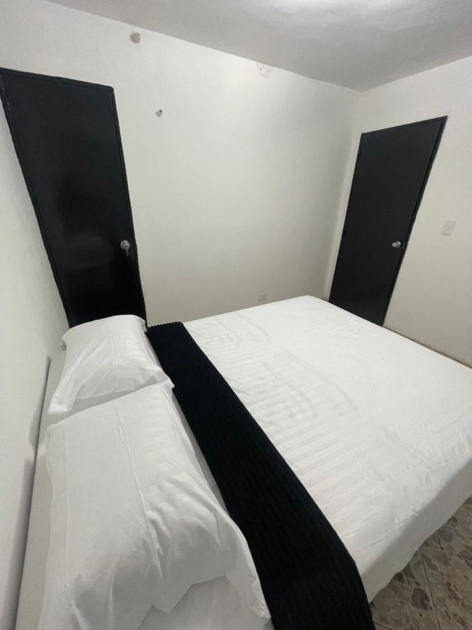 Hotel De Leon Estadio Меделин Екстериор снимка