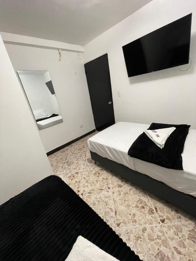 Hotel De Leon Estadio Меделин Екстериор снимка