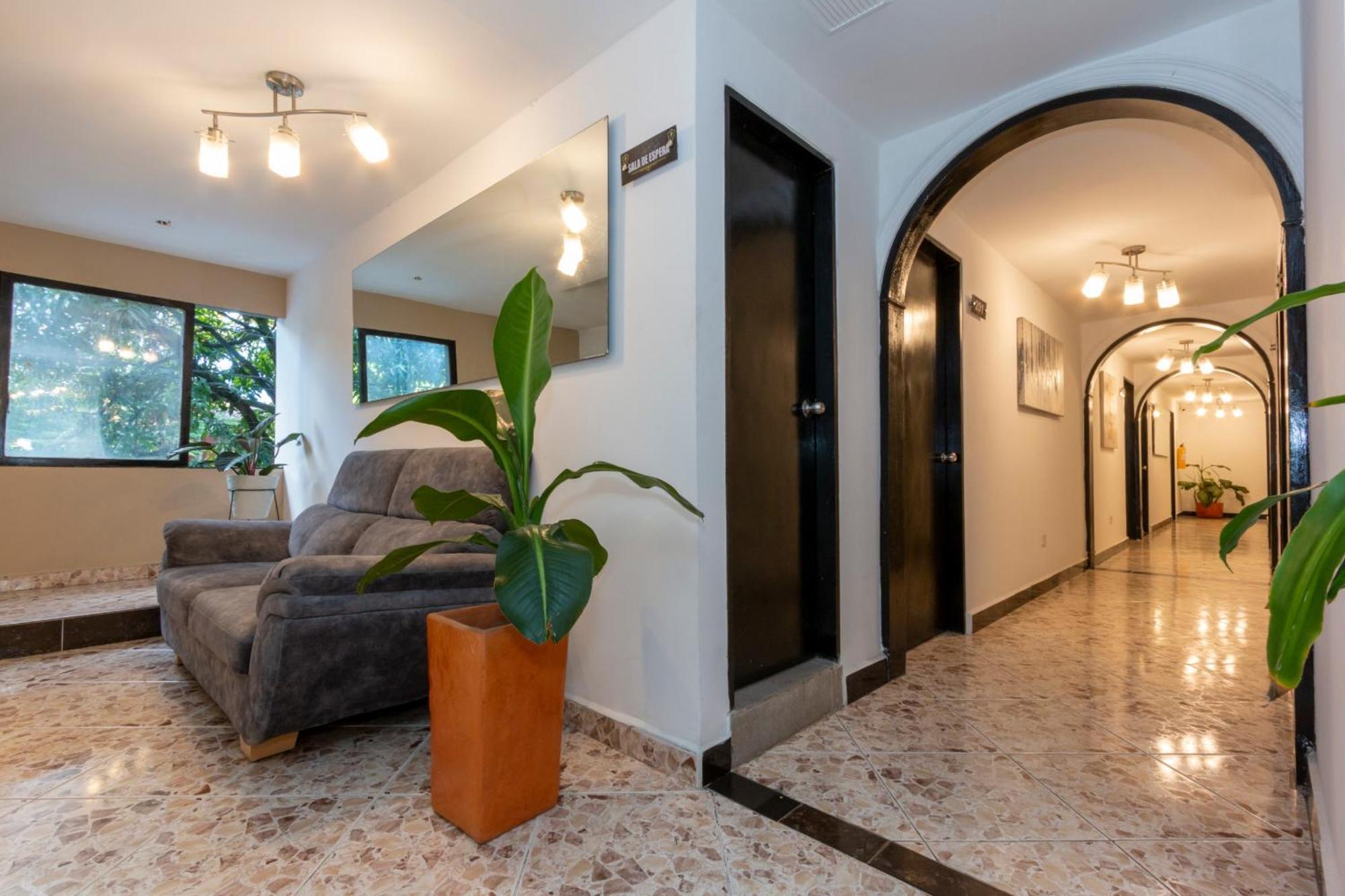 Hotel De Leon Estadio Меделин Екстериор снимка