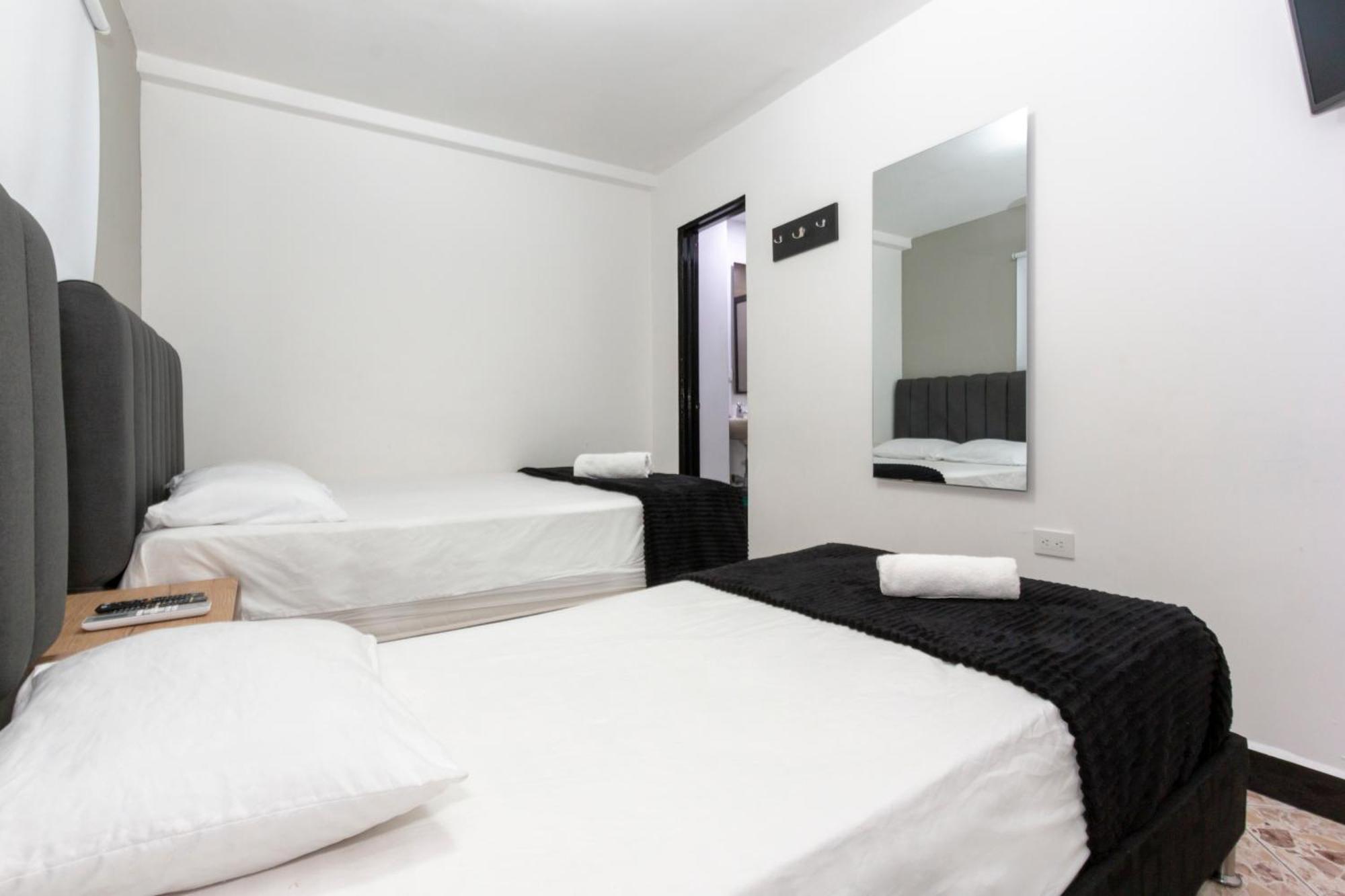 Hotel De Leon Estadio Меделин Екстериор снимка
